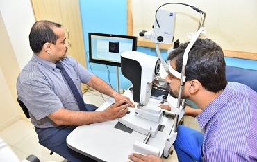 Eye Center Dr. Mahnaz Naveed Shah & Associates